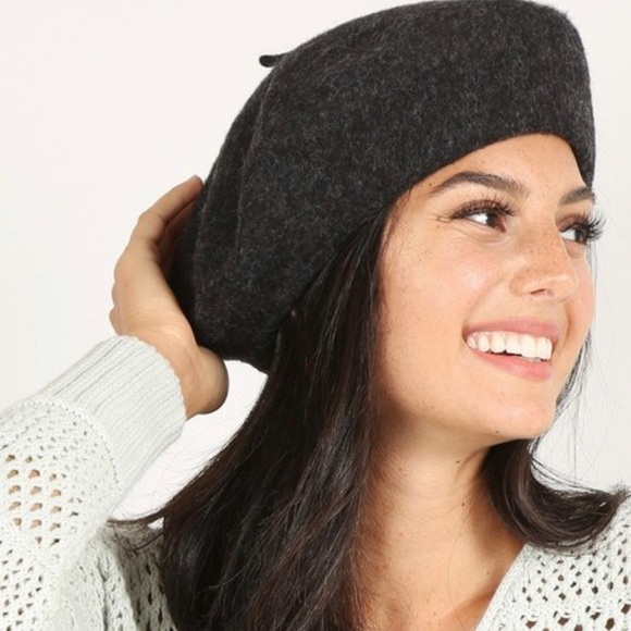 RESTOCK***NWT Charcoal Gray French Classic Beret - Picture 2 of 3